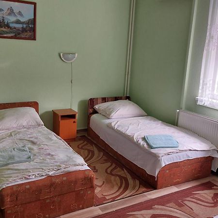 Hotel Napsugár Panzió Vác Esterno foto