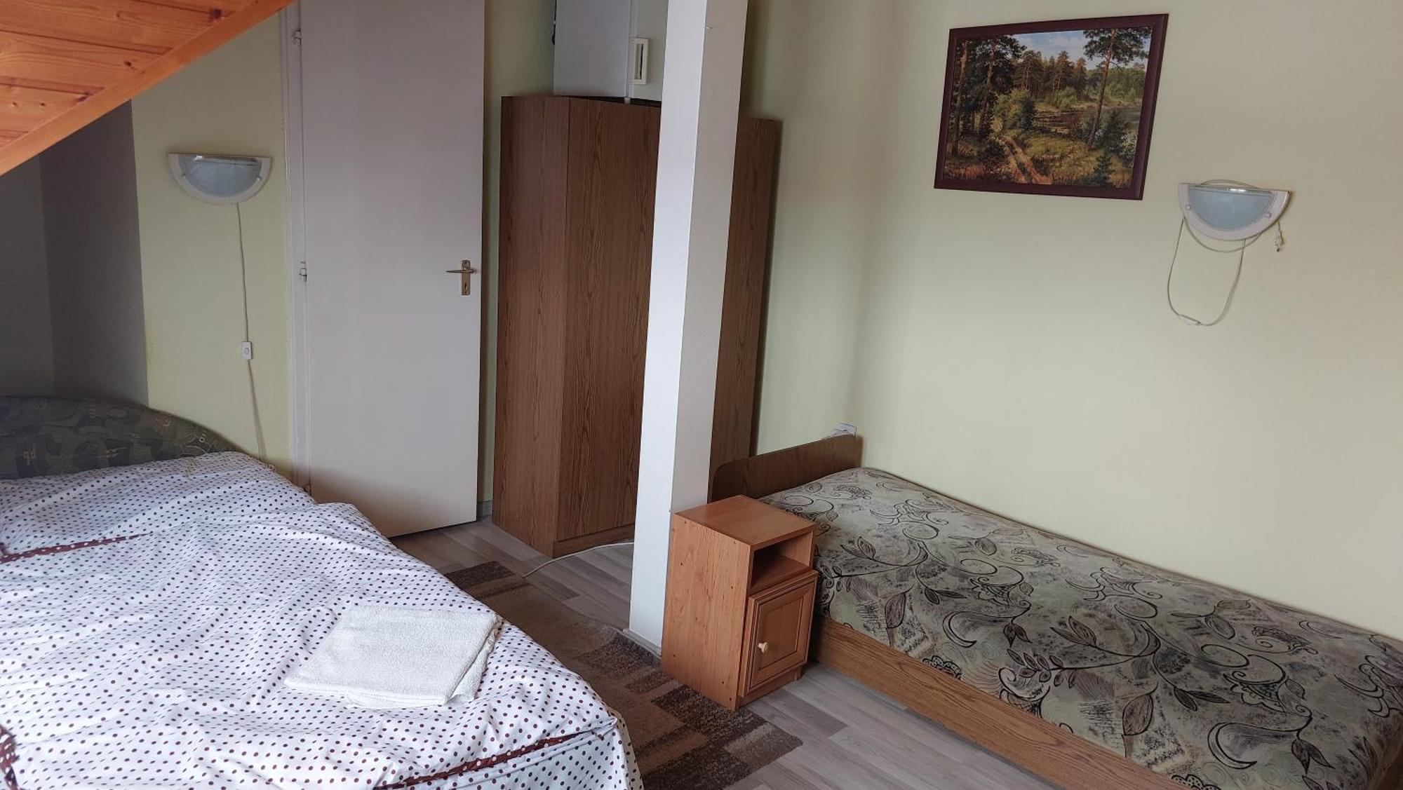 Hotel Napsugár Panzió Vác Esterno foto