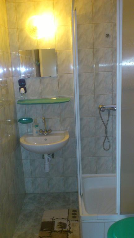 Hotel Napsugár Panzió Vác Esterno foto